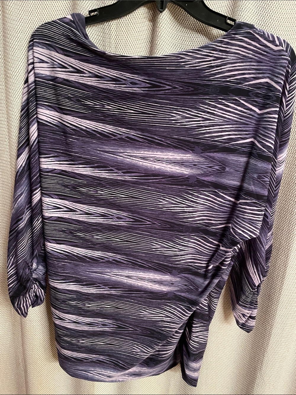 Jennifer Lopez Purple and Light Lavender Wave-Print Draped Blouse - Picture 4 of 9